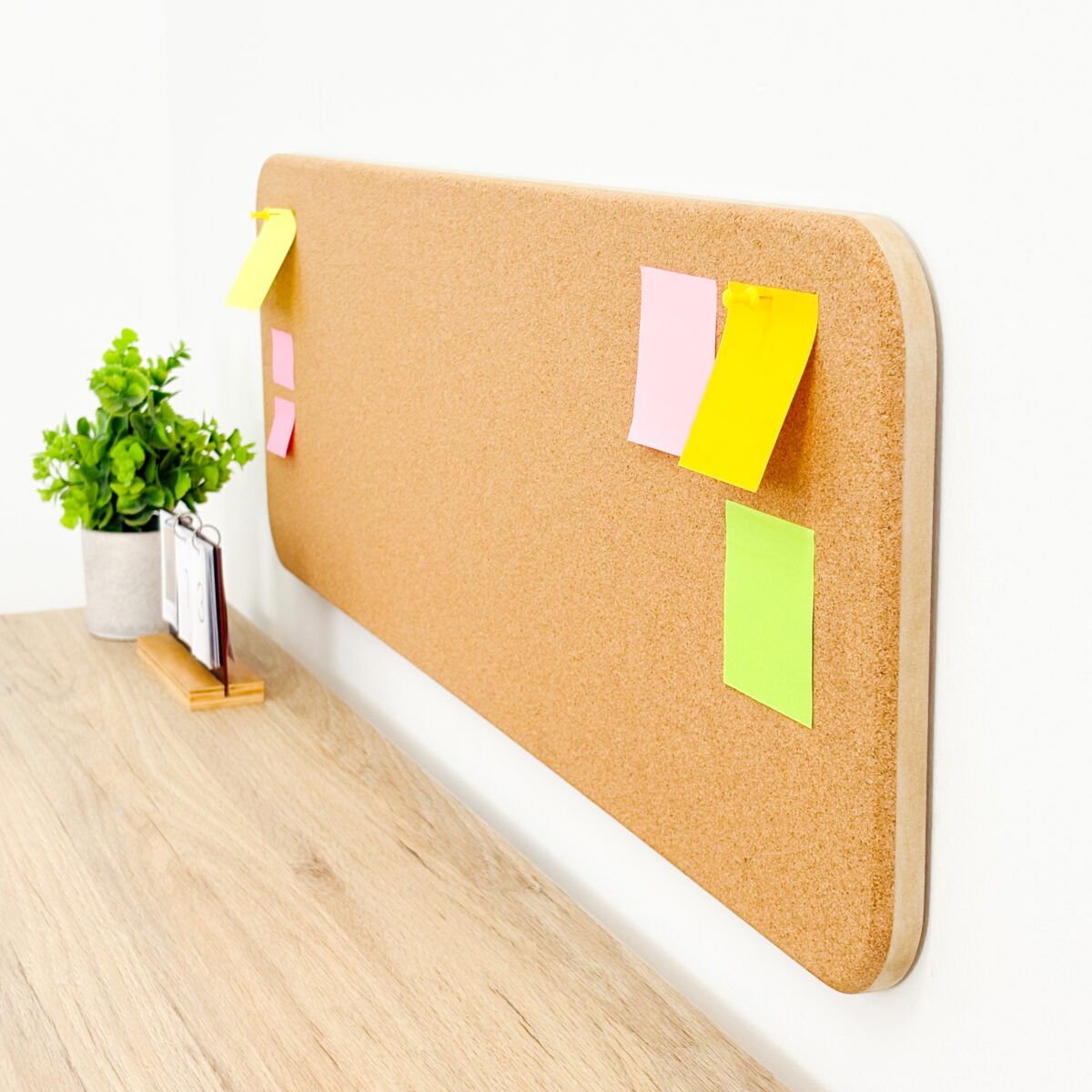 Valla de corcho (0.90m. de largo x 0.35 m de alto)