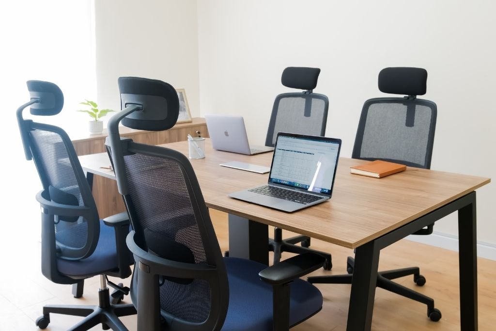 Ergonomía en salas de reuniones: cómo mejorar el confort