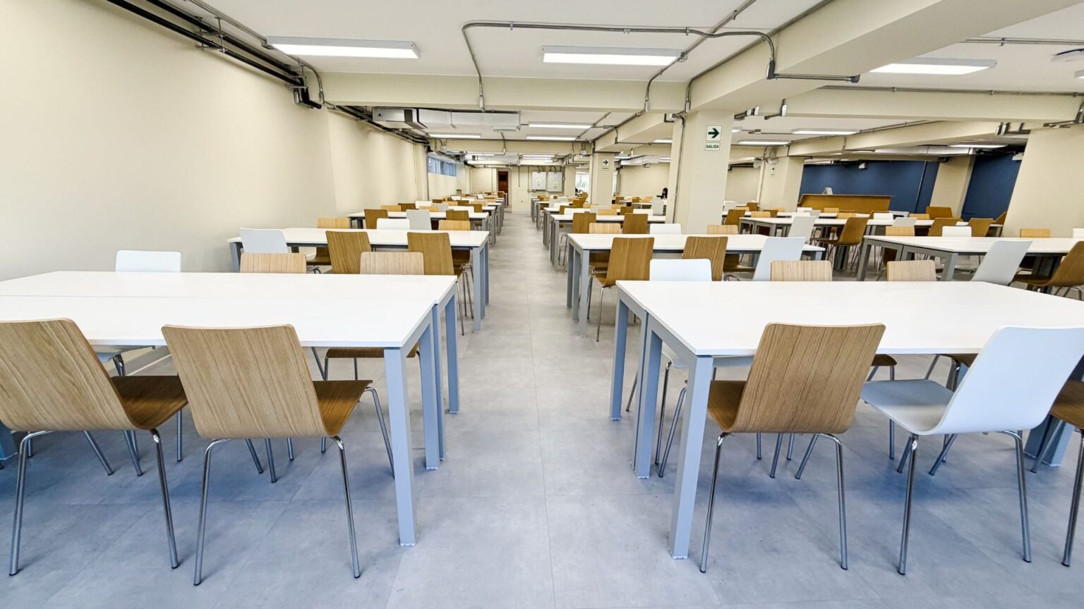 Proyecto PUCP - mobiliario especial para biblioteca