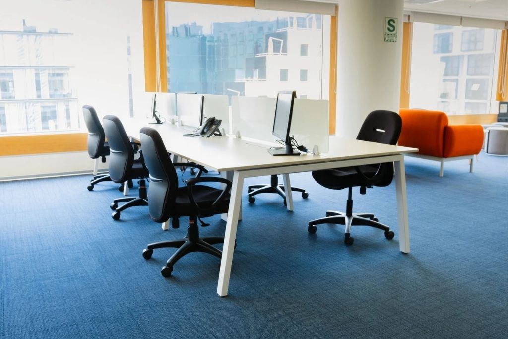 ¿Necesitas un bench para equipar una oficina?